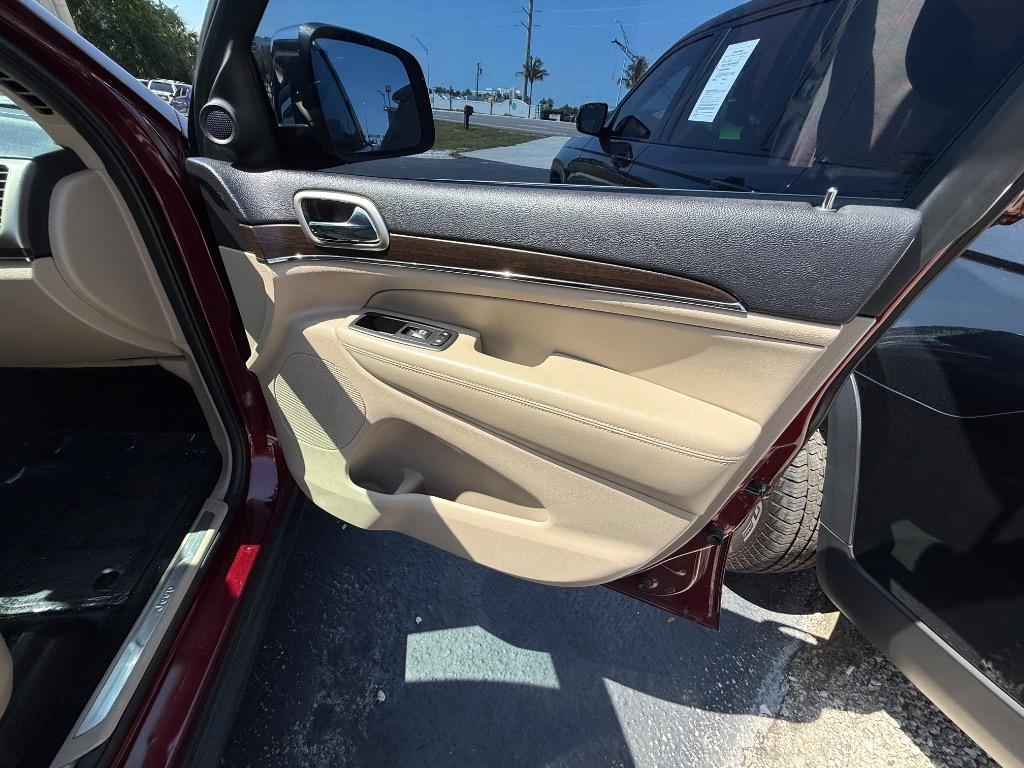 2017 Jeep Cherokee - $15,990