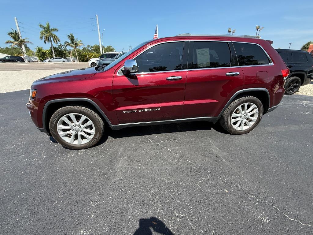 2017 Jeep Cherokee - $15,990