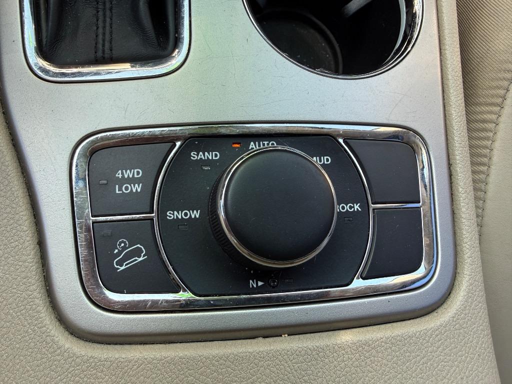 2017 Jeep Cherokee - $15,990