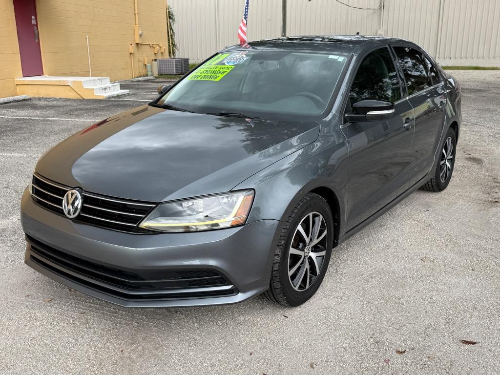 2017 Volkswagen Jetta - $10,990