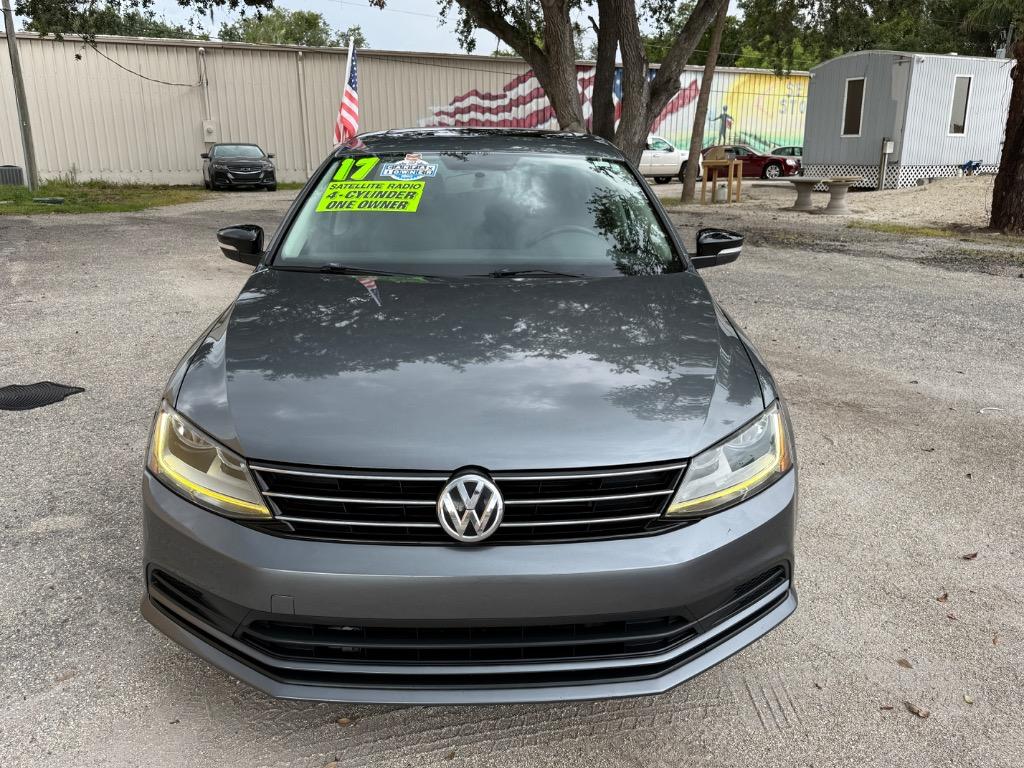 2017 Volkswagen Jetta - $10,990