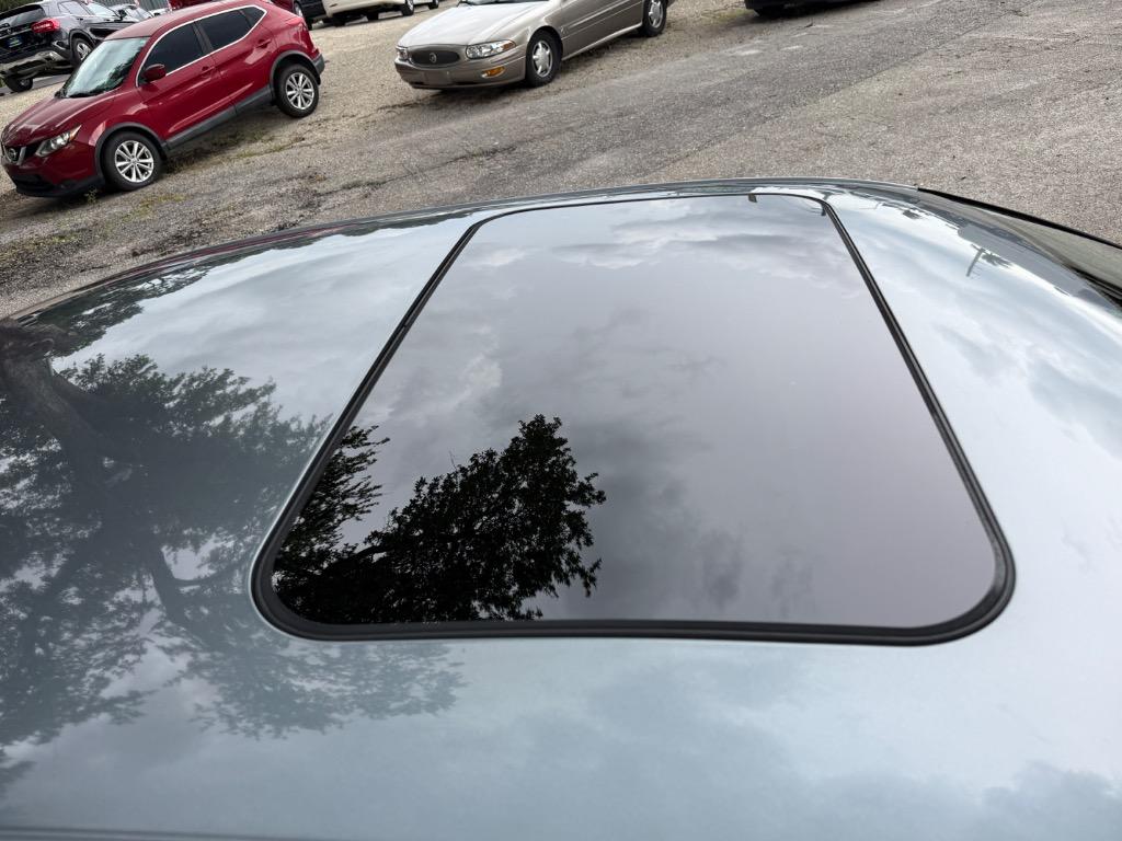 2017 Volkswagen Jetta - $10,990