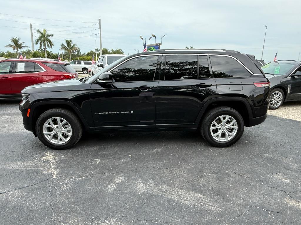 2023 Jeep Cherokee - $26,990