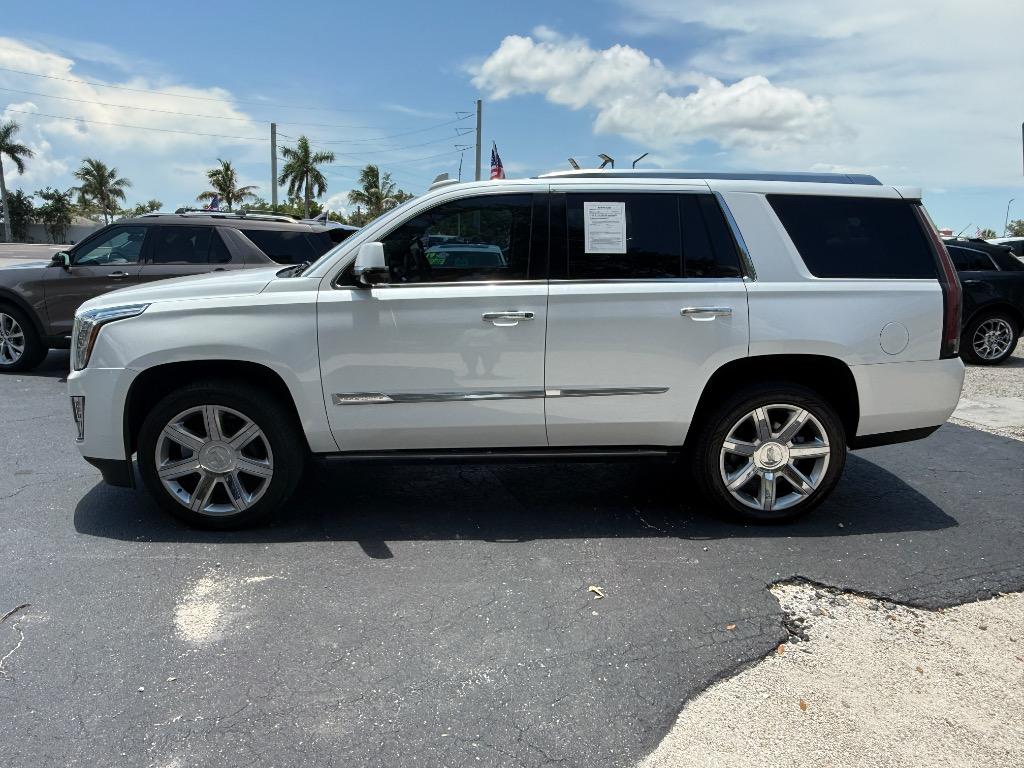 2016 Cadillac Escalade - $26,990