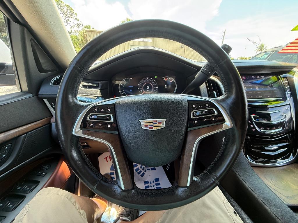 2016 Cadillac Escalade - $26,990