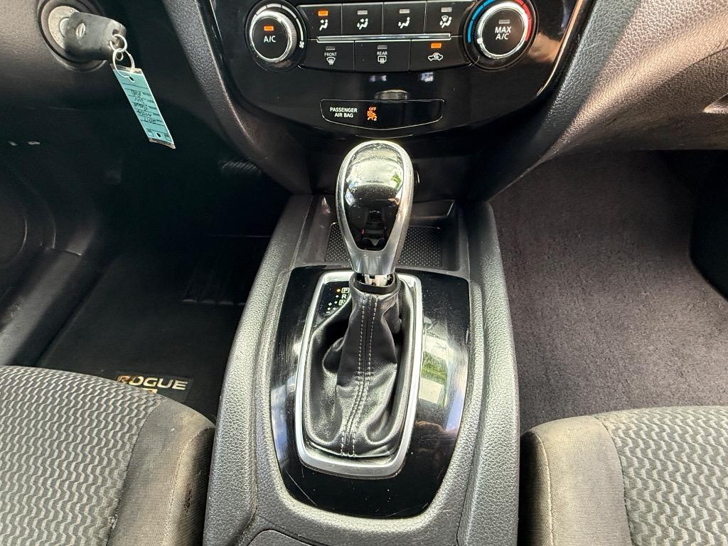 2017 Nissan Rogue - $4,990