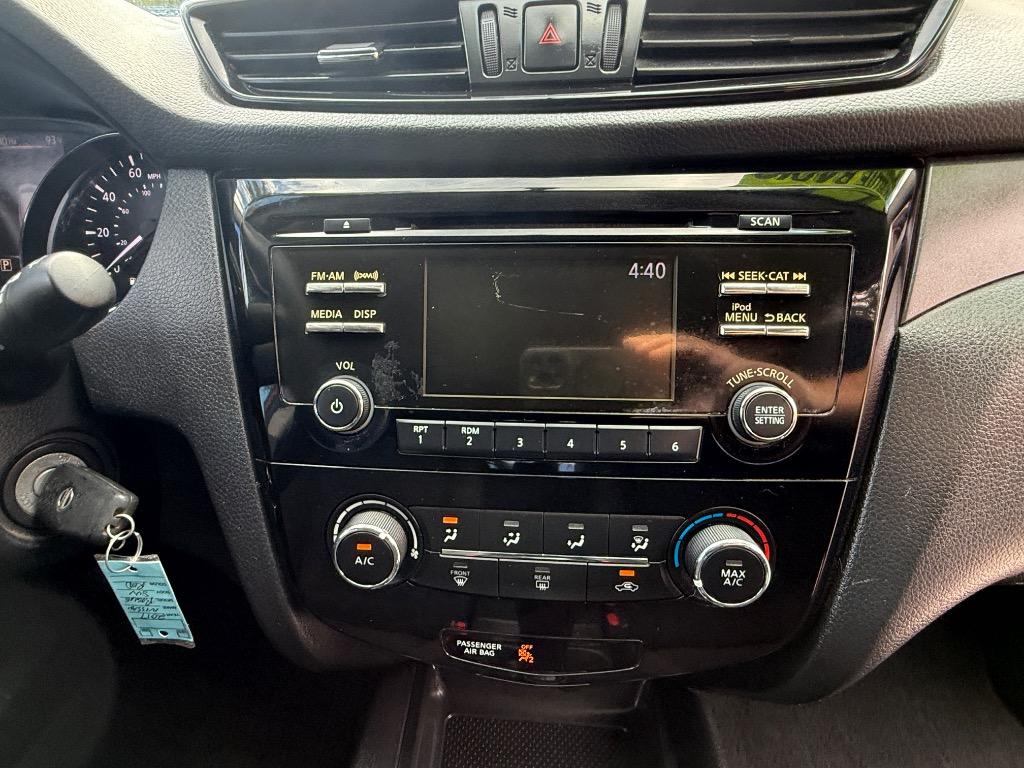 2017 Nissan Rogue - $4,990
