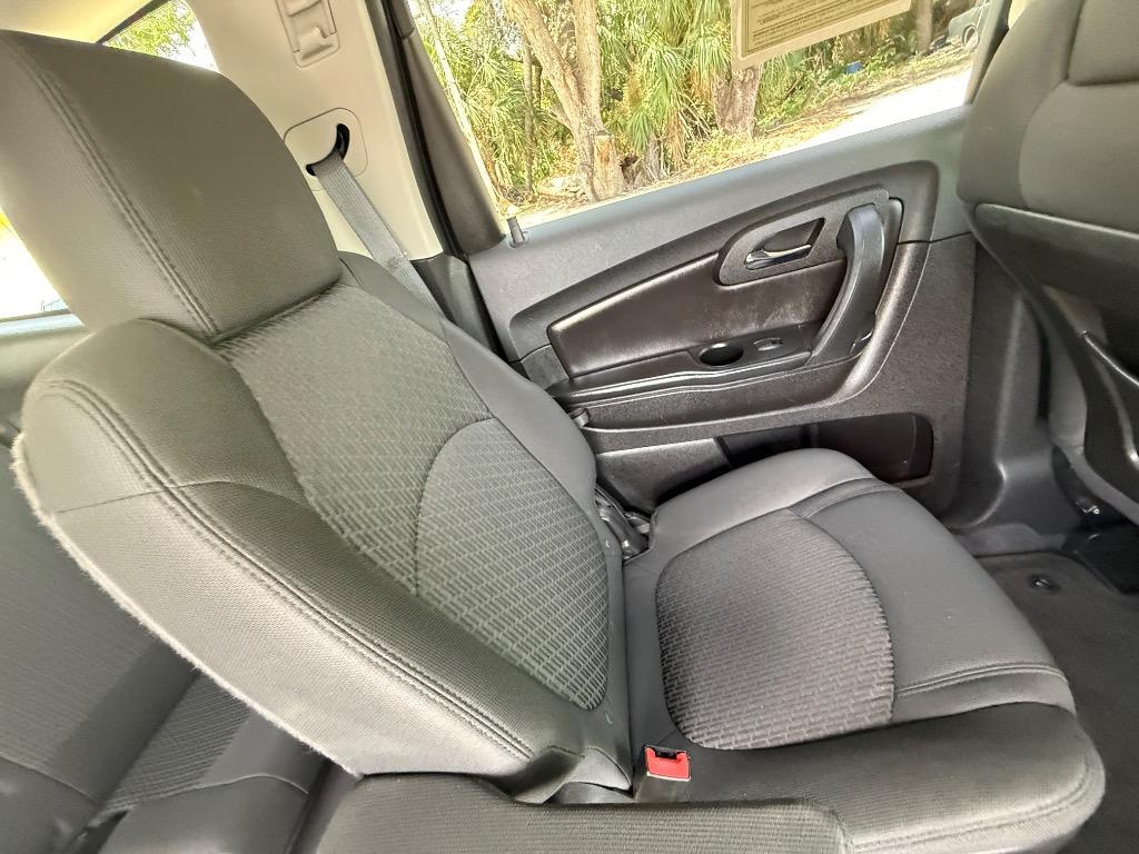 2012 Chevrolet Traverse - $12,990