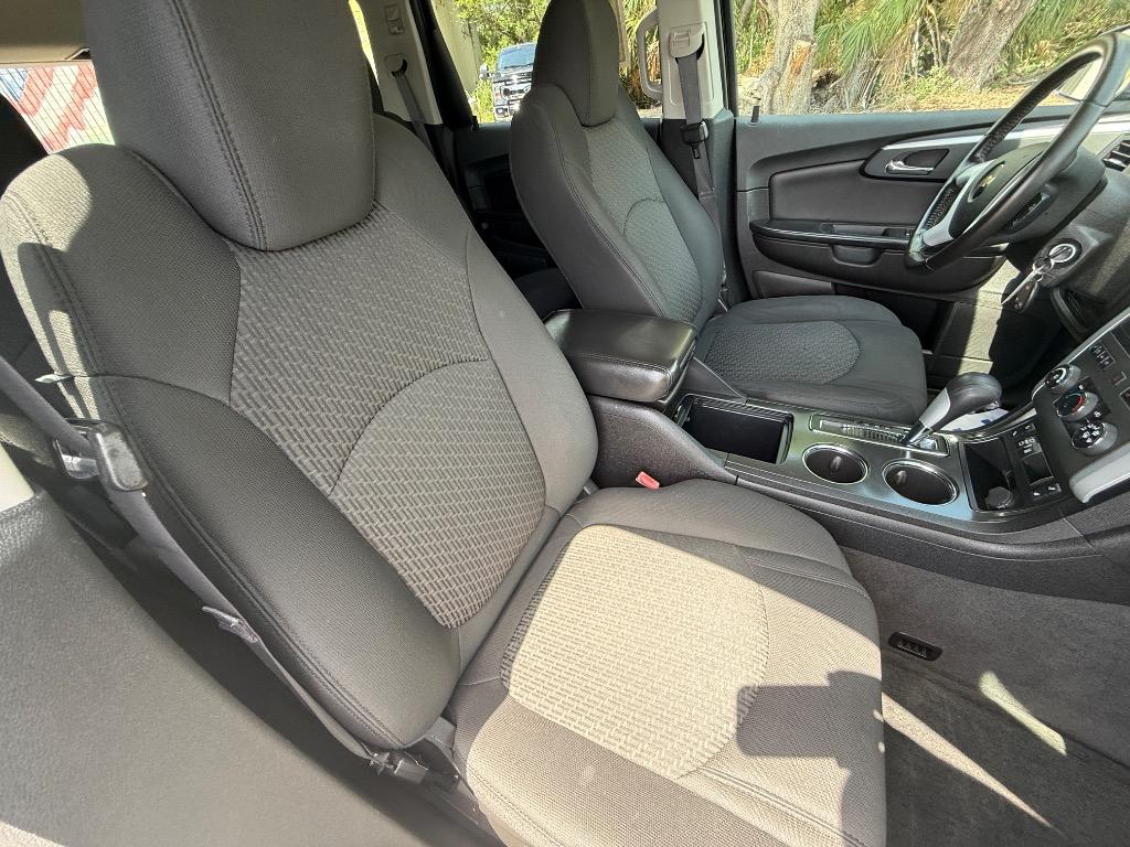 2012 Chevrolet Traverse - $12,990