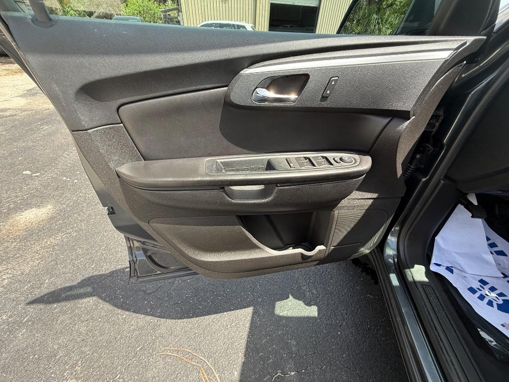 2012 Chevrolet Traverse - $12,990