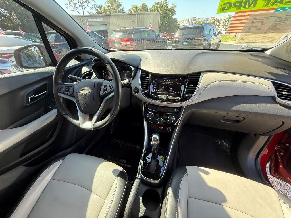 2020 Chevrolet Trax - $21,990
