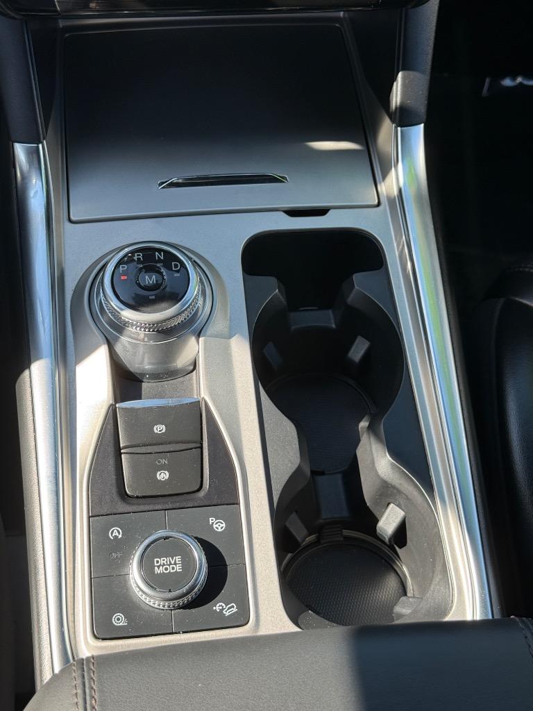 2021 Ford Explorer - $32,990