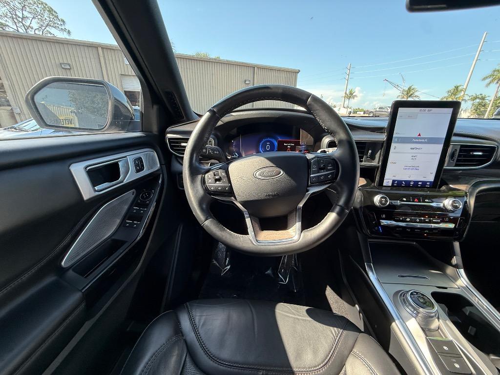 2021 Ford Explorer - $32,990
