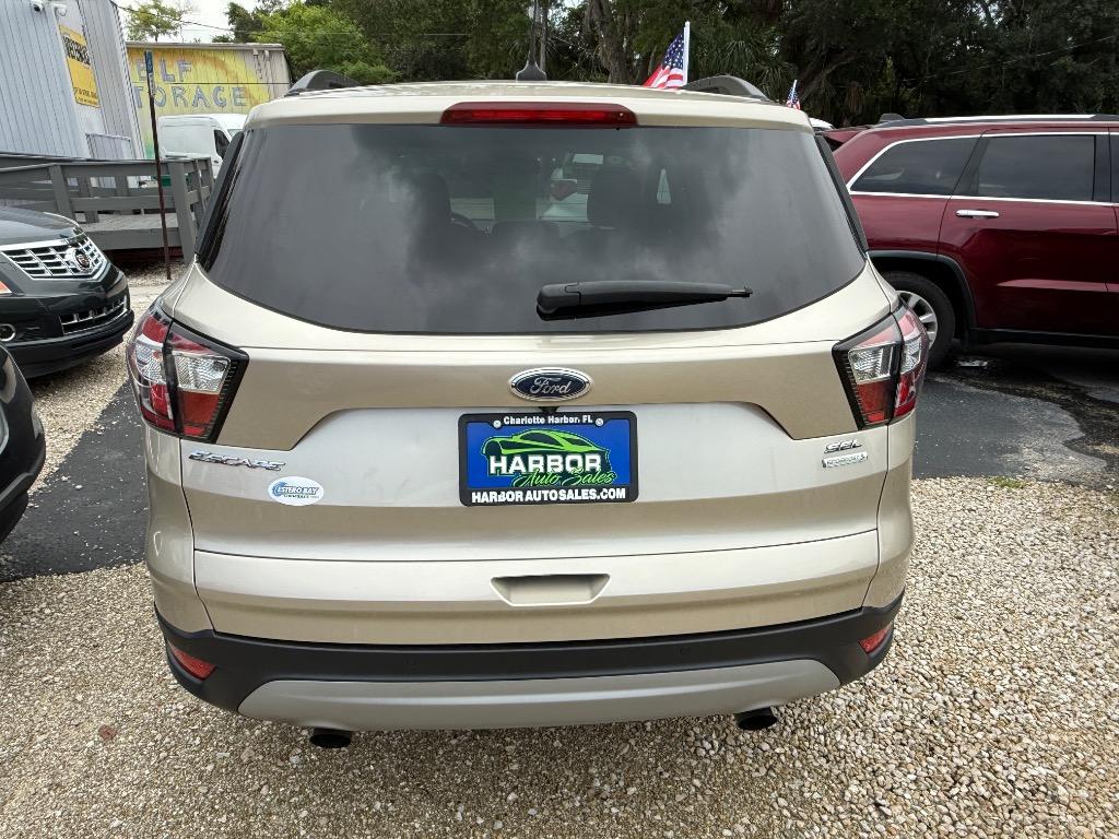 2018 Ford Escape - $15,990