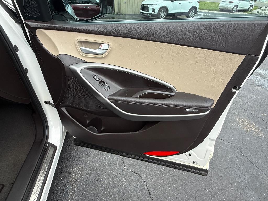 2014 Hyundai Santa Fe - $11,990