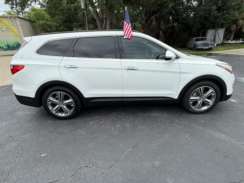 2014 Hyundai Santa Fe - $11,990