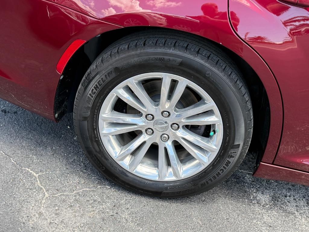 2017 Chrysler 300 - $19,990