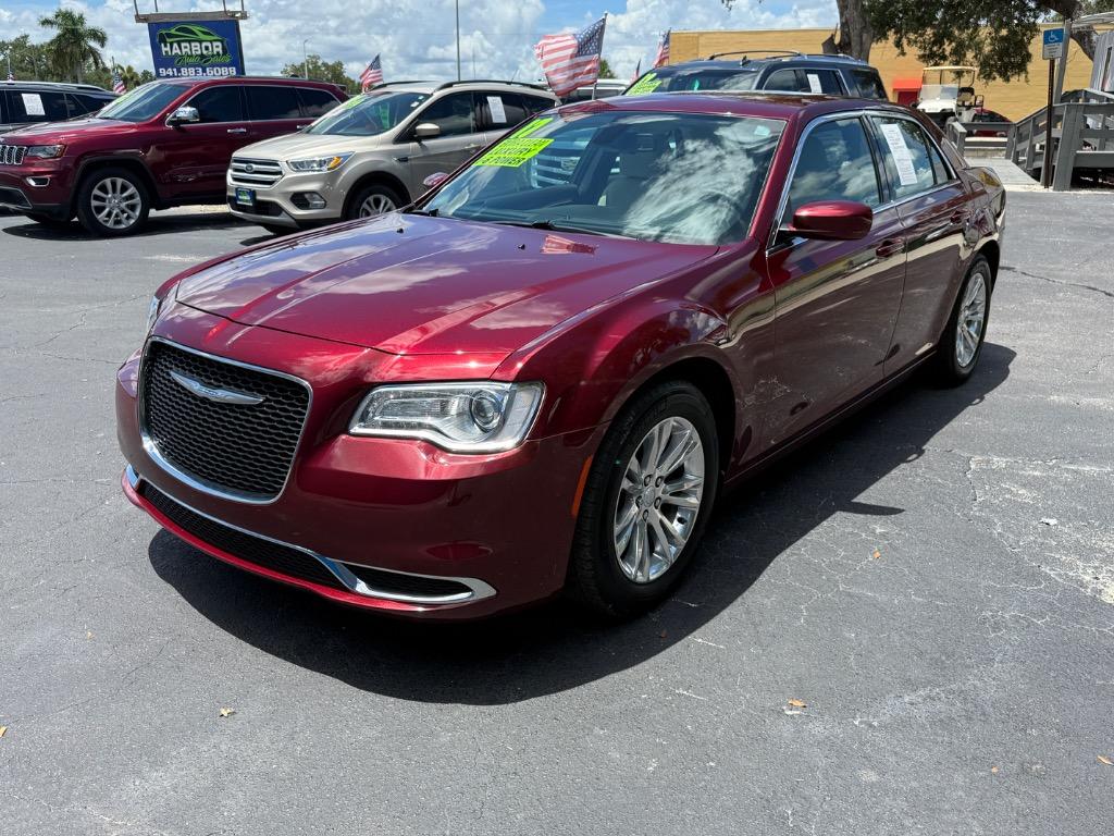 2017 Chrysler 300 - $19,990
