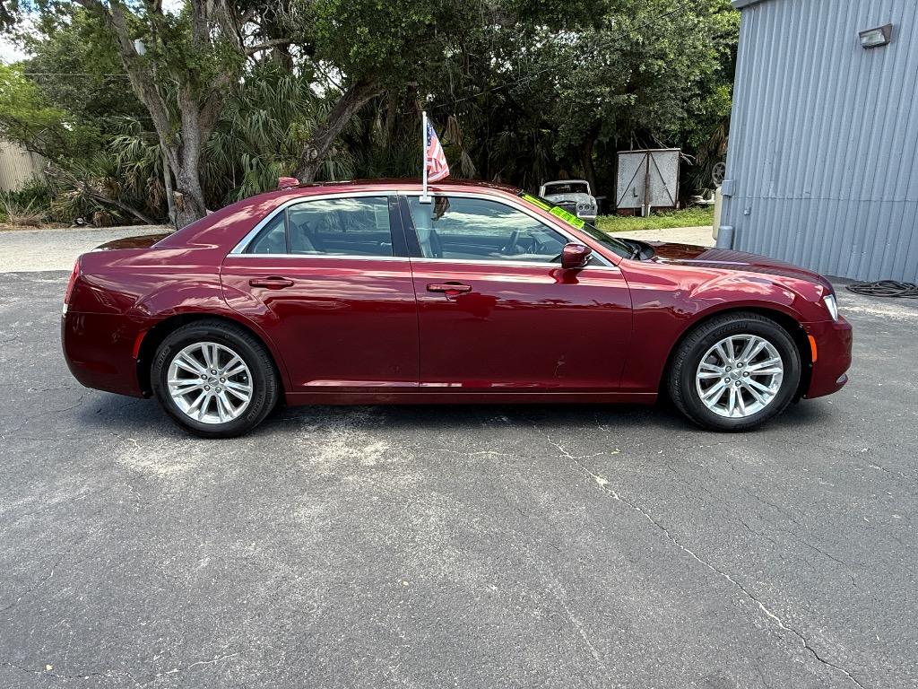 2017 Chrysler 300 - $19,990