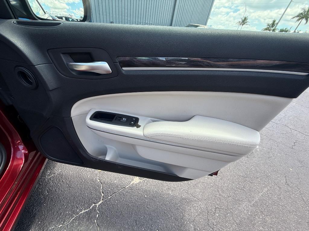 2017 Chrysler 300 - $19,990