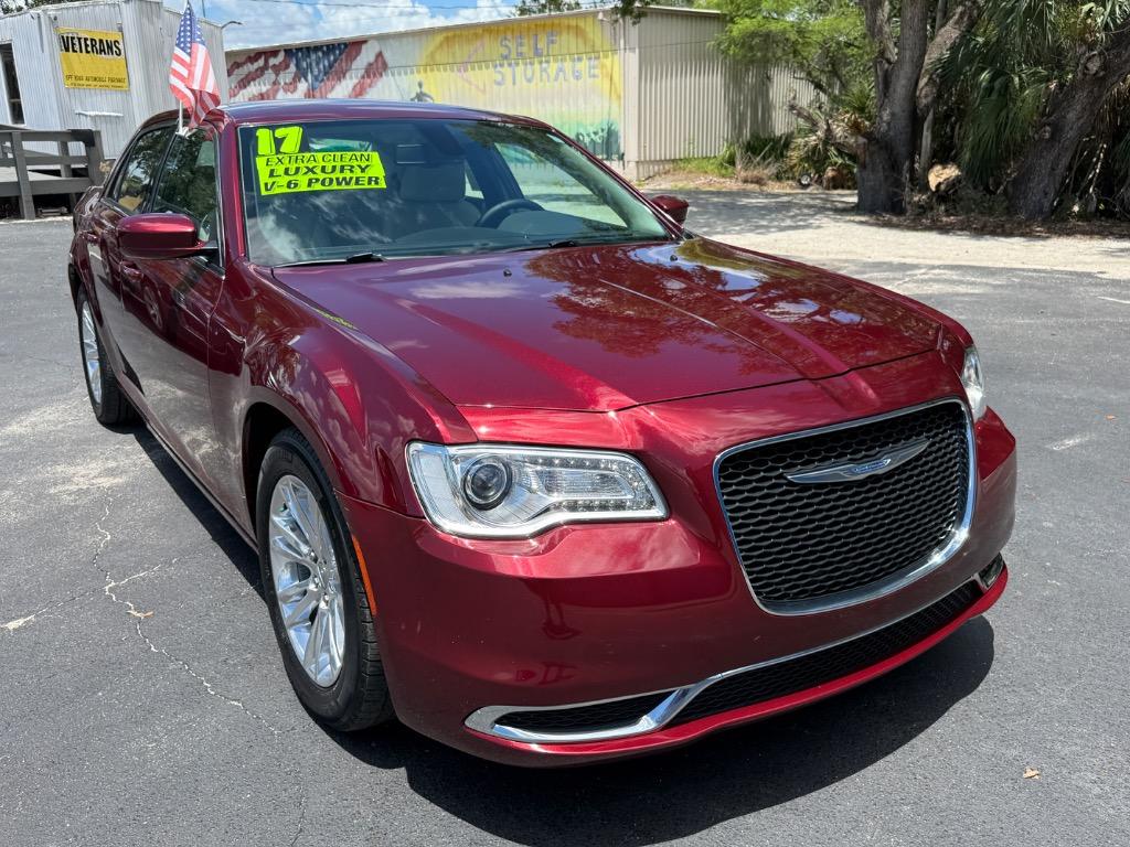 2017 Chrysler 300 - $19,990