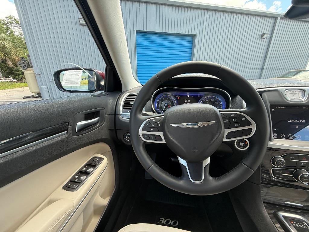2017 Chrysler 300 - $19,990