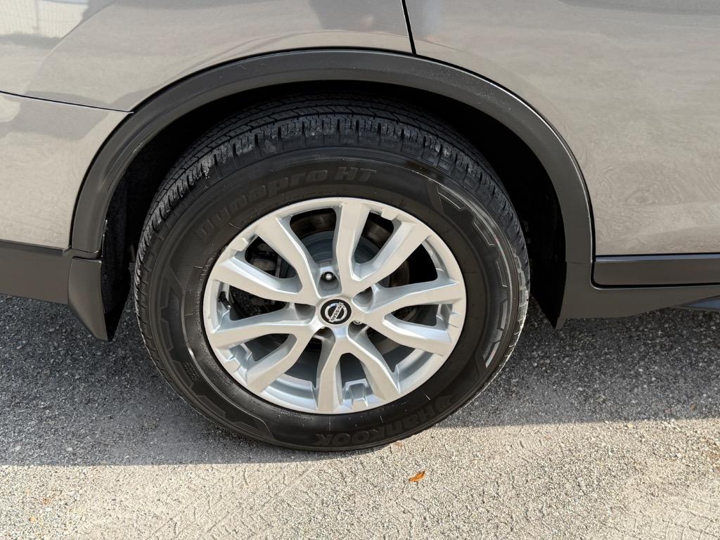 2019 Nissan Rogue - $17,750