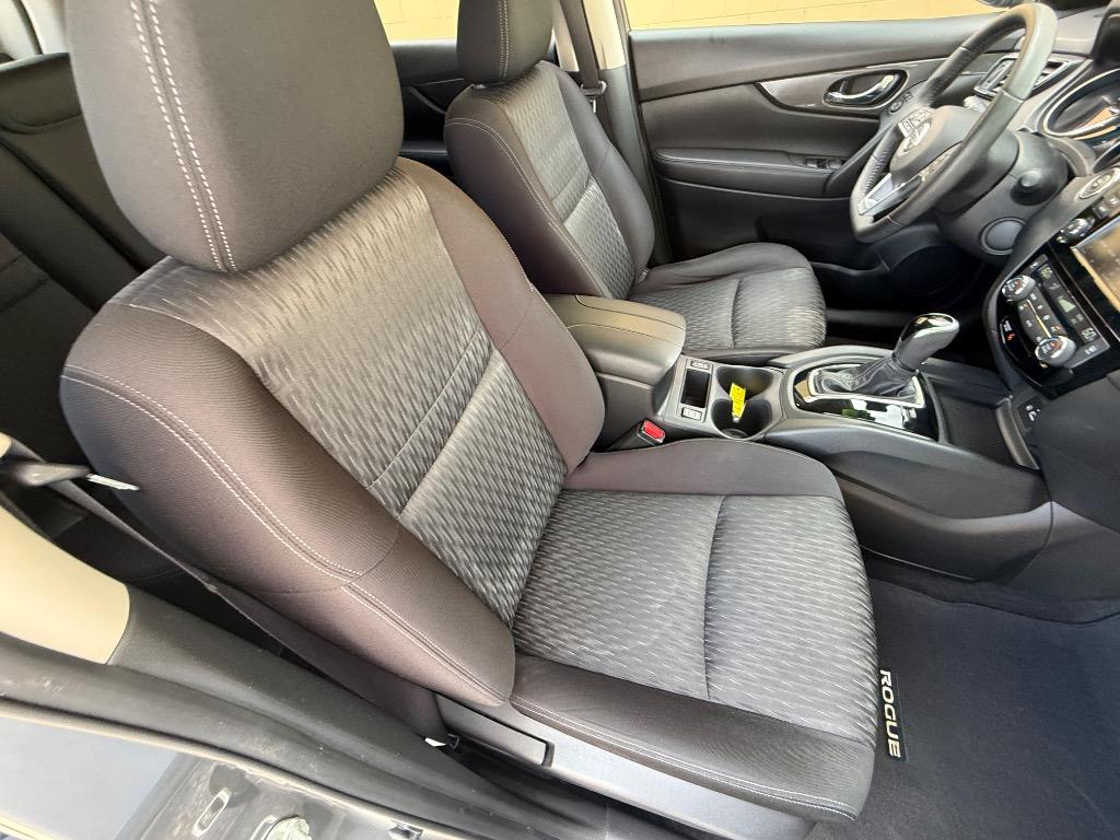 2019 Nissan Rogue - $17,750