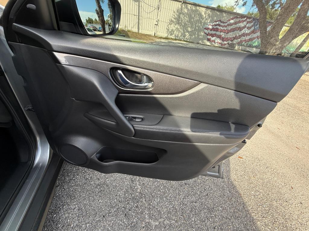 2019 Nissan Rogue - $17,750