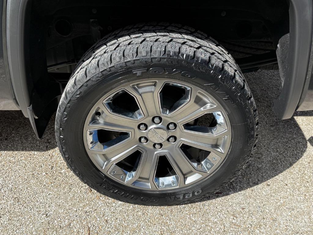 2018 GMC Sierra - $36,990