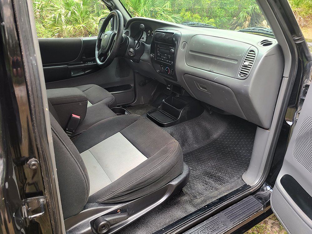 2004 Ford Ranger XL photo