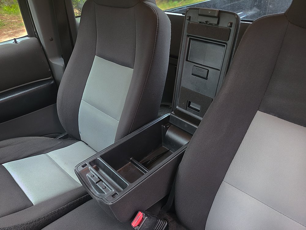 2004 Ford Ranger XL photo