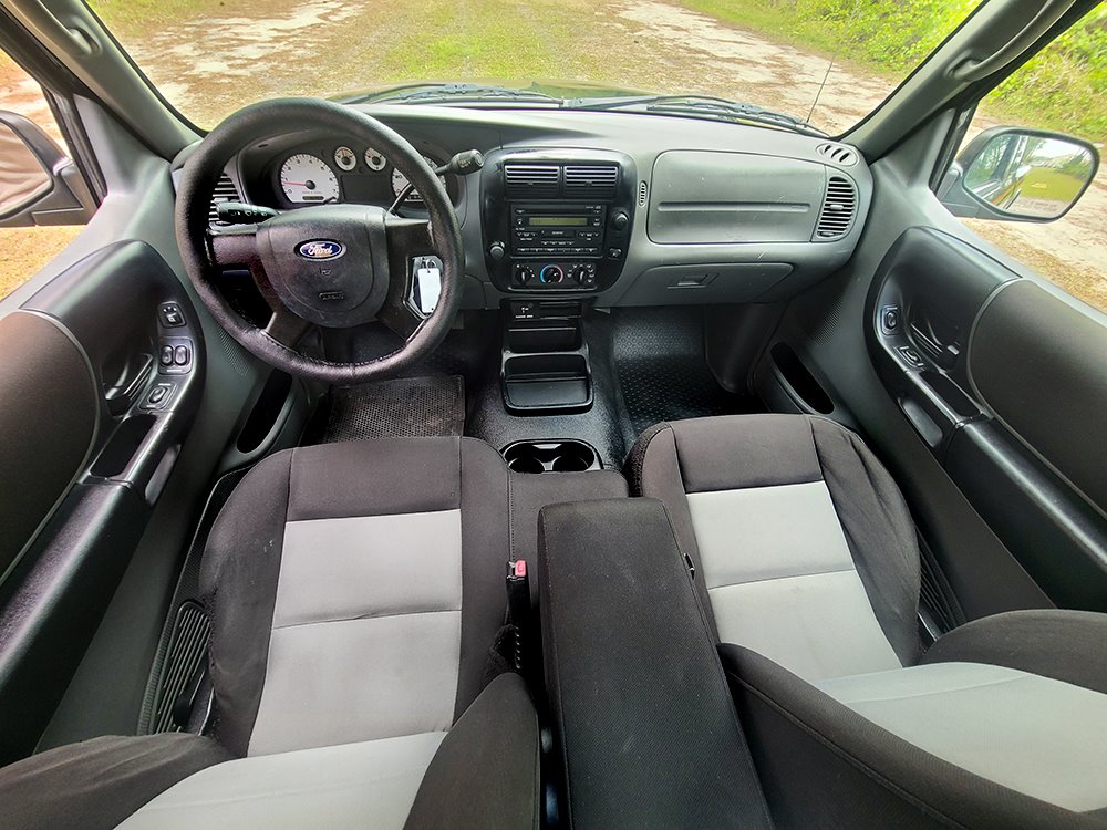 2004 Ford Ranger XL photo