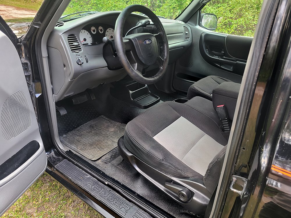 2004 Ford Ranger XL photo