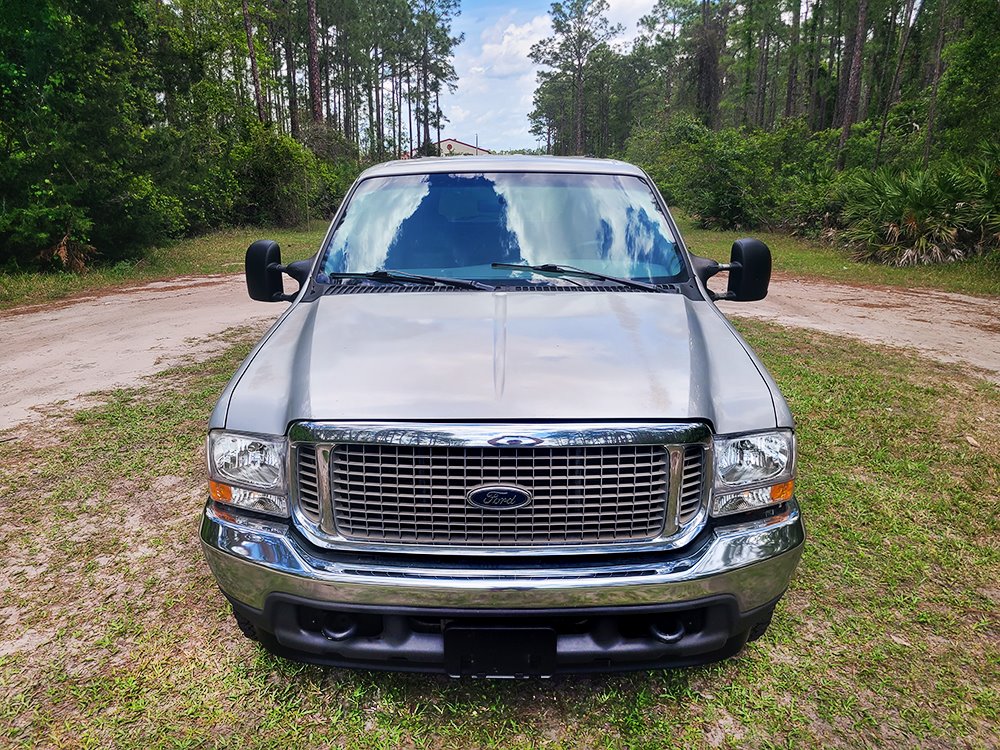 2004 Ford Excursion XLS photo