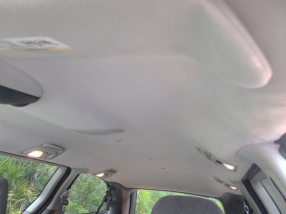 2005 Dodge Grand Caravan SXT photo