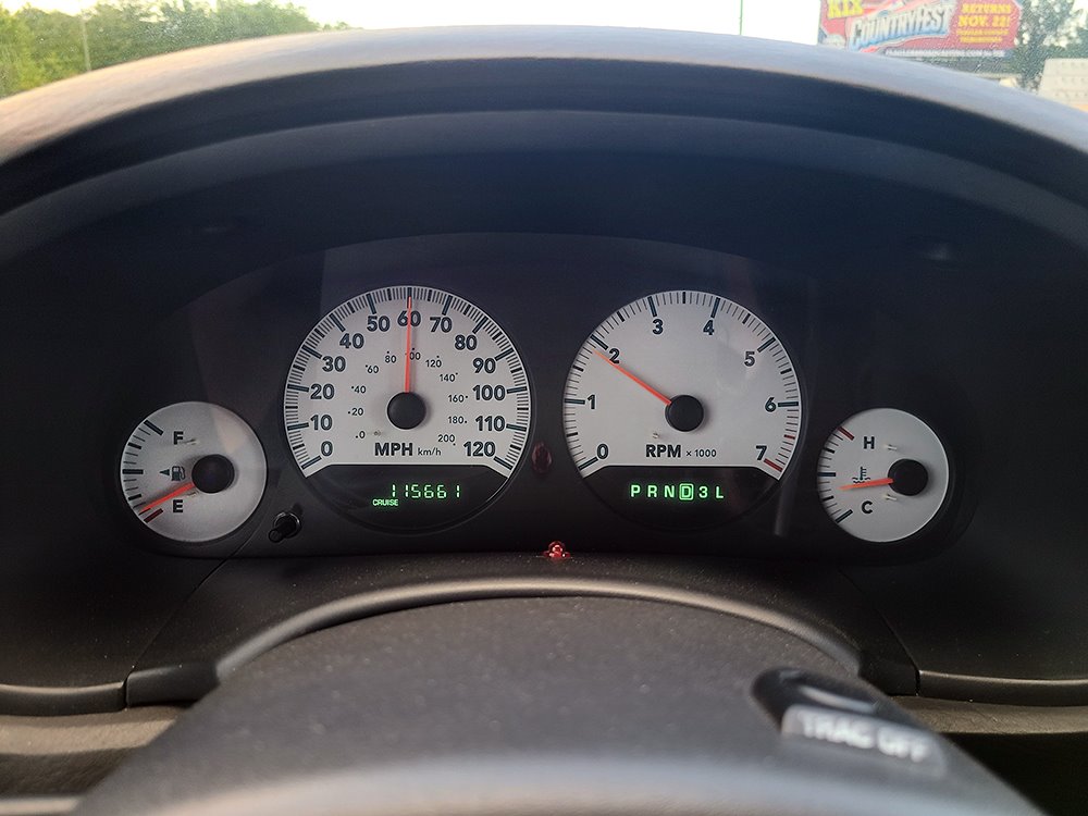 2005 Dodge Grand Caravan SXT photo