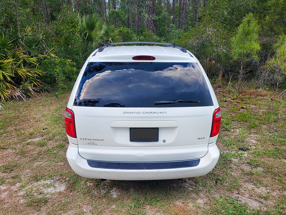 2005 Dodge Grand Caravan SXT photo