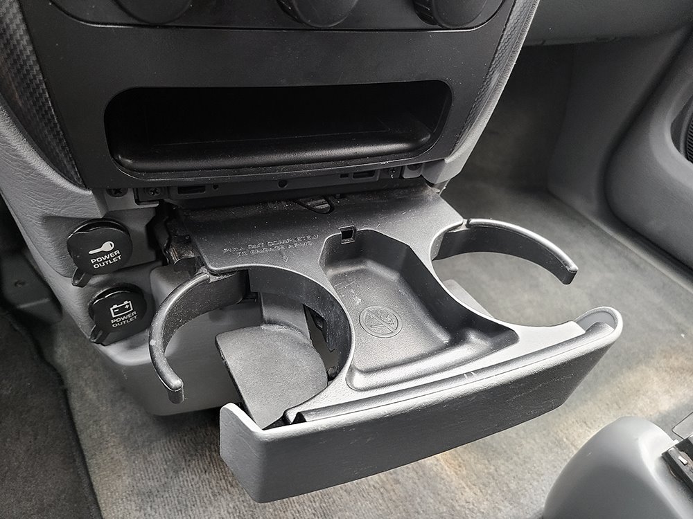 2005 Dodge Grand Caravan SXT photo