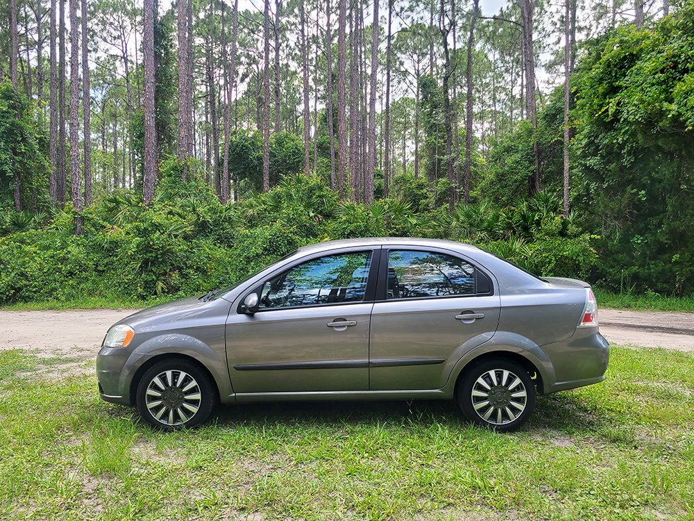 2011 Chevrolet Aveo - $3,250