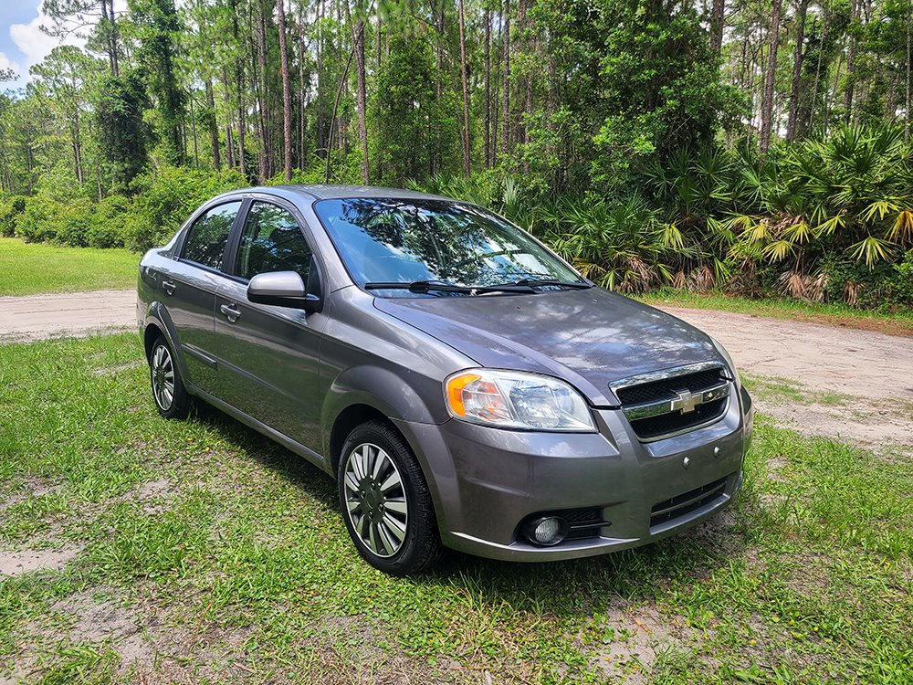 2011 Chevrolet Aveo - $3,250