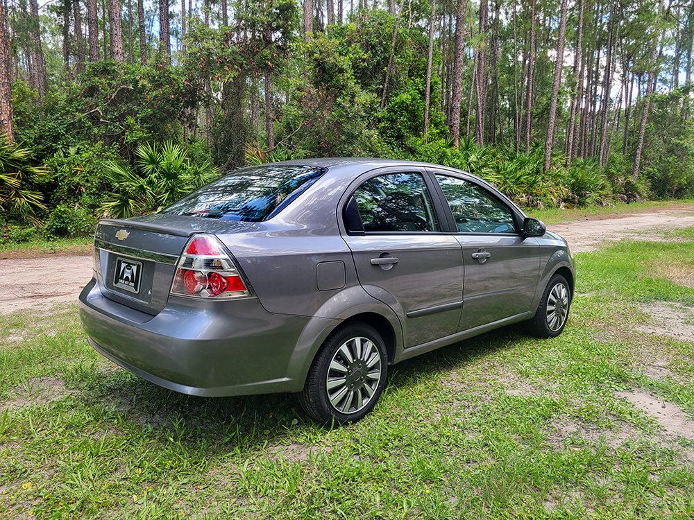 2011 Chevrolet Aveo - $3,250