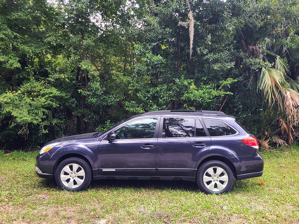 2011 Subaru Outback - $7,450
