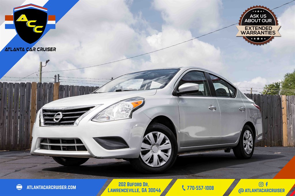 2017 Nissan Versa SV photo