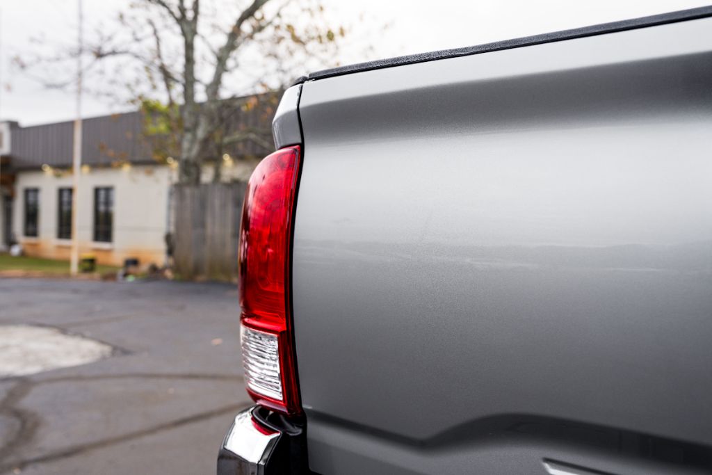 2017 Toyota Tacoma SR5 photo