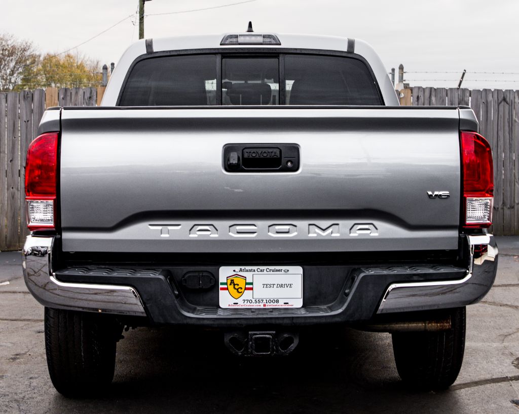 2017 Toyota Tacoma SR5 photo