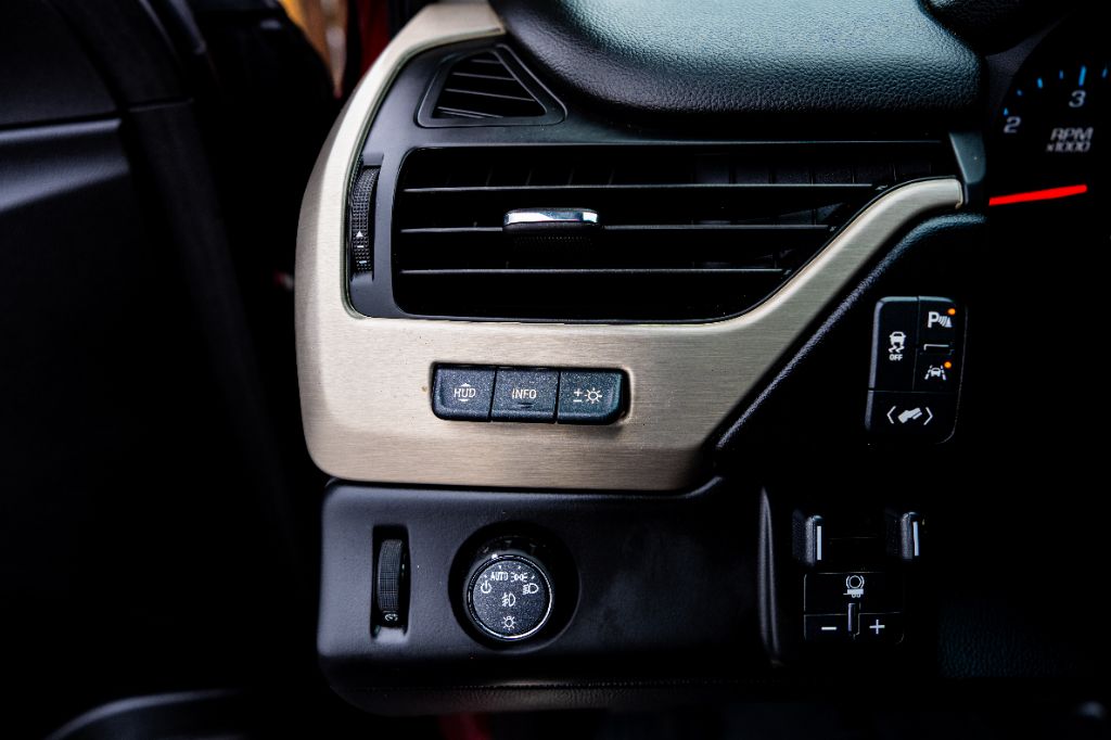 2020 GMC Yukon XL 1500 Denali photo