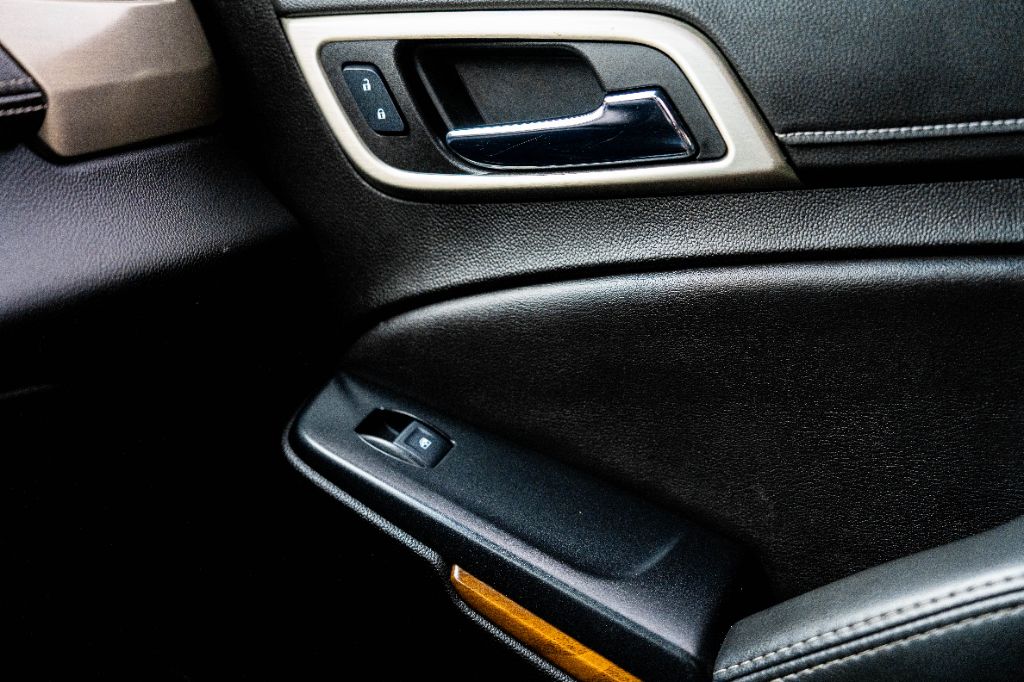 2020 GMC Yukon XL 1500 Denali photo
