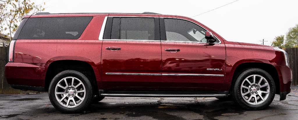 2020 GMC Yukon XL 1500 Denali photo
