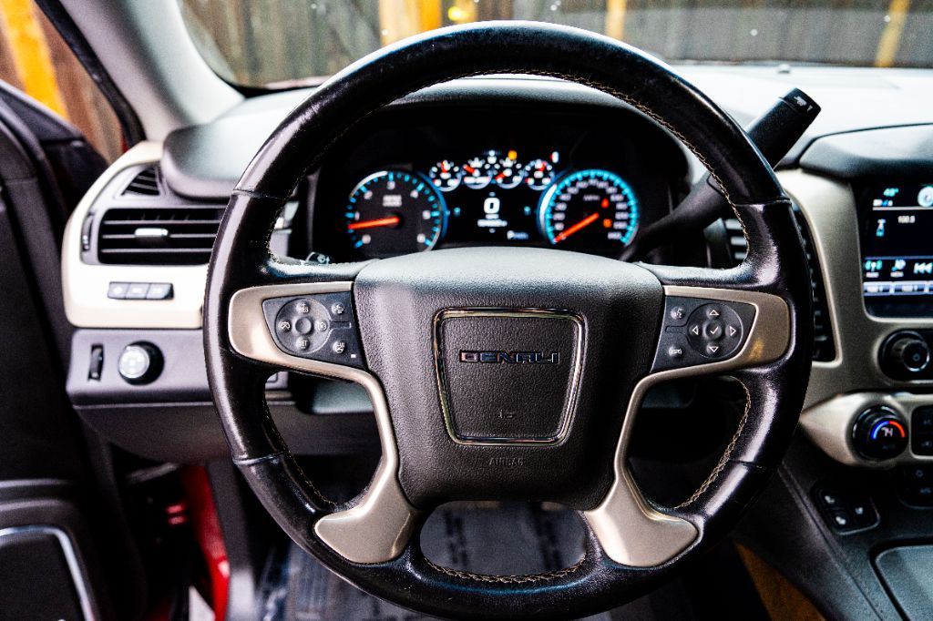 2020 GMC Yukon XL 1500 Denali photo